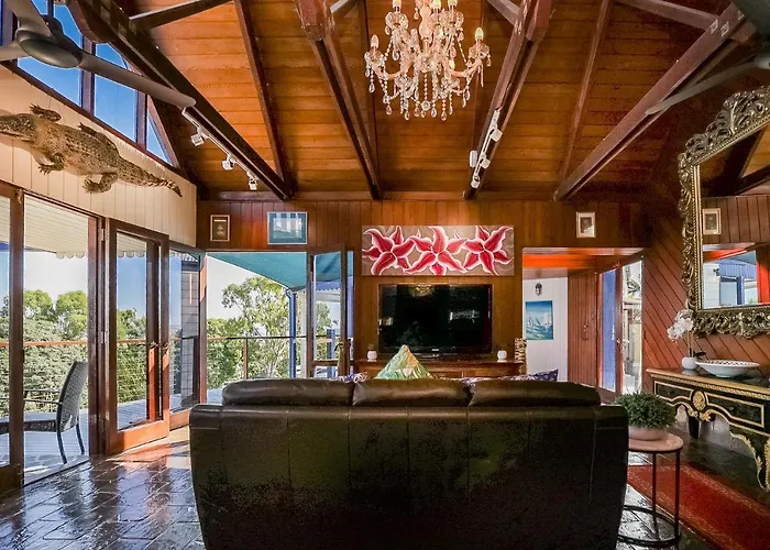 1770 Sovereign Lodge Retreat